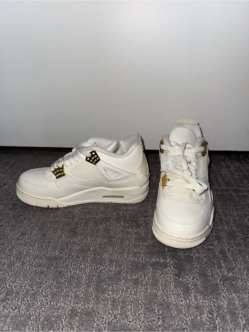 UNWORN Jordan Women's Cream/Gold Low-Top Sneakers